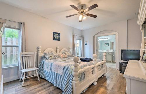 Modern PCB Home with Private Yard and Pool Access - Foto 12