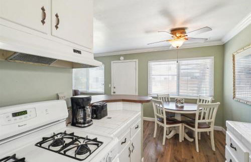 1 Bed Beach Condo #131 - Photo 4