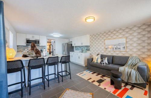 Beachside Bliss -Unit 1 - Walk to Ocean & Restaurants - Foto 1