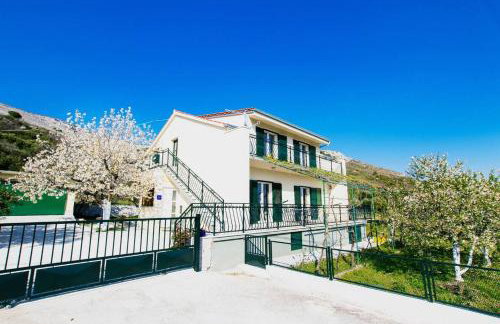 Family friendly house with a swimming pool Plano, Trogir - 21403 - Foto 2