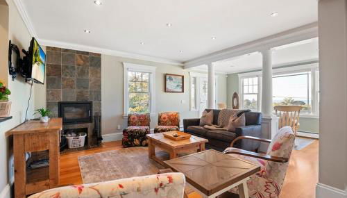 Magnificent Ocean View walk to beaches and town - Foto 3