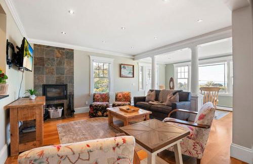 Magnificent Ocean View walk to beaches and town - Foto 3