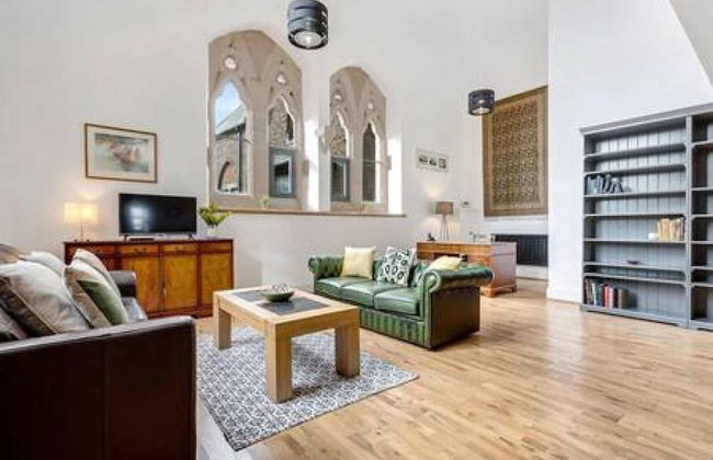 Host Stay Belvidere Church - Foto 1