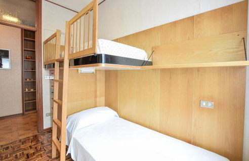 3 Bedroom Amazing Apartment In Lamon - Foto 15