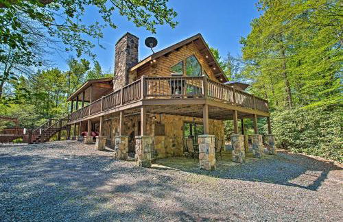 Fire Pit and Hot Tub Poconos Family Cabin! - Foto 1