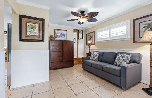 Florida Breeze l Hot Tub l Walkable - Foto 24