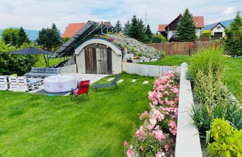 Chata pod strzechą w Beskidach - Foto 20