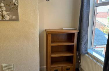 Large Traditional, Sleeps 8, 2 baths, Train, Tram, Pubs, Hucknall - Foto 27