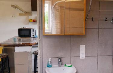 Het rustige huisje in de velden met wifi , leidingwater,enz - Photo 24