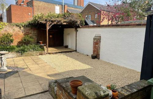 Modern 2 bedroom beach house - Photo 20