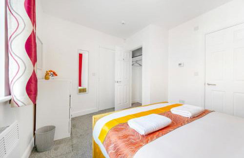 NEW! Stylish 5-Bed Apartment in Stockton-on-tees by Stay With Us, Perfect for Contractors & Large Groups, FREE Parking! - Foto 15