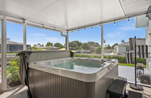 Casa Azul - Waterfront, Hot Tub, Sauna, Heated Pool, Mini Golf, Arcade - Foto 4