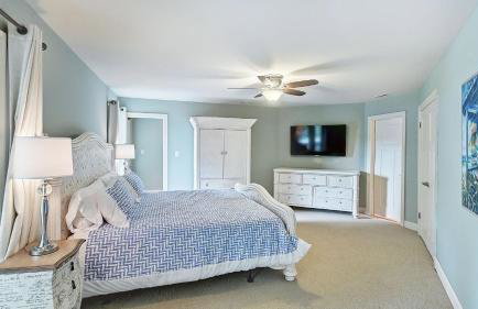 Lakefront w/ Private Dock + Hot Tub Pontoon Rental Butler Bliss by Avantstay - Foto 36