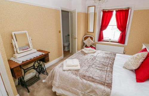 Castle School House - Photo 14