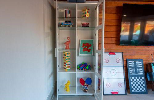 Yellow Door Oasis airport, cruise port and beach close-by - Foto 42