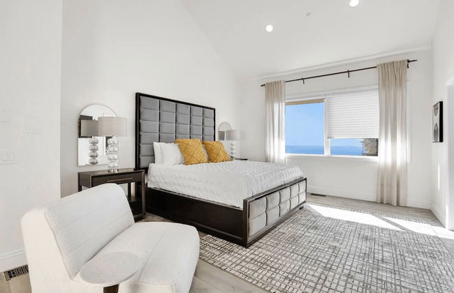 Castlewood by Avantstay Malibu Cliffside + View - Photo 52