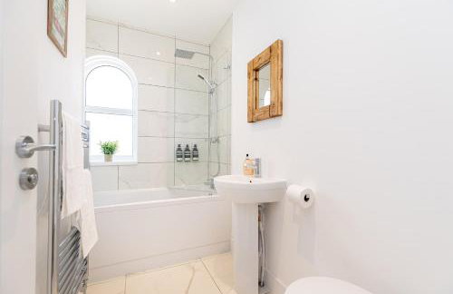 Westview Cottage bikes/chef/hot tub - Foto 3