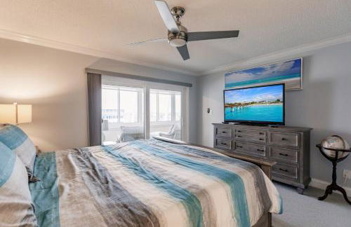 1055-805 8th Floor Condo with Abundant Light - Foto 16