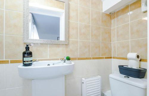 Jephsons Lodge Studio 4 - Free Parking, WiFi, Netflix & Prime, Cosy Basement Studio - Foto 24