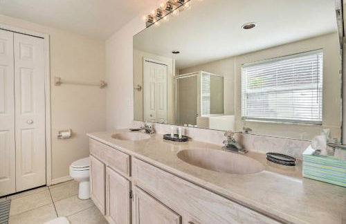 Less Than 5 Mi to Disney Parks Spacious Home with Lanai - Foto 15