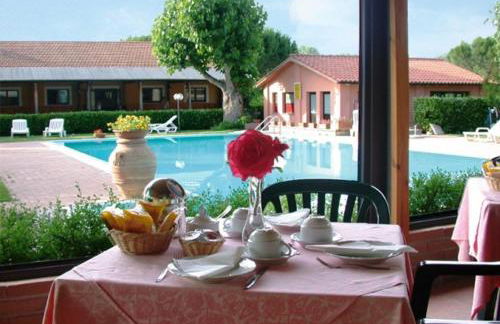 Hotel Villalago trasimeno - Photo 20