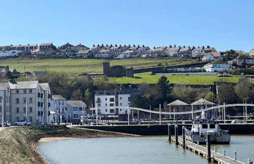 Fabulous 1 Bed Harbour-side Apartment with Balcony - Foto 38