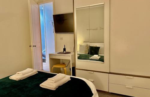 Superb Duplex in North London with reserved parking - Photo 36