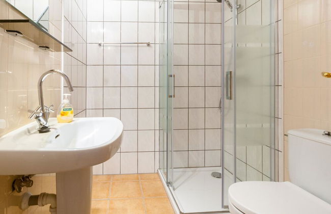 Peaceful Holiday Home in Costa Brava With Private Pool - Foto 12