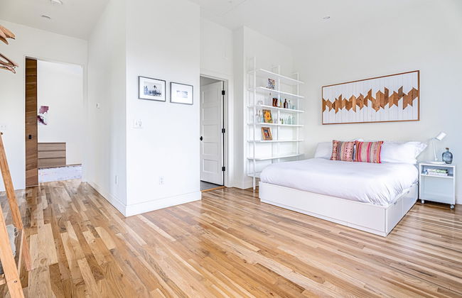 Rooftop Deck 5 Mins to Downtown - Photo 8