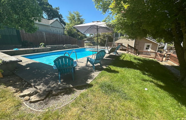 Medford Home and 2 Condos With Pool and Hot tub - Foto 46