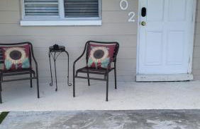 Seeing Busch Gardens from two apartments - Photo 2