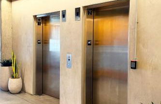 Luxury Designer Hillcrest Apartment with Pool & Gym - Foto 35