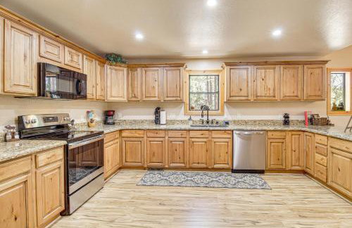 Rustic Lakeside Cabin on 3 Acres with Nature Views! - Foto 4