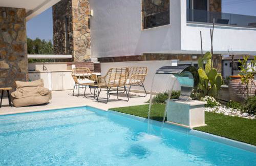 The Miracle Villa - Deluxe, Sea View, BBQ, Private Pool - Foto 47