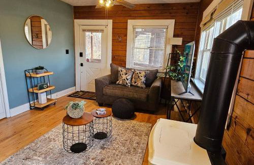 Spring Couples Getaway Hot Tub plus 500Mbps - Foto 29