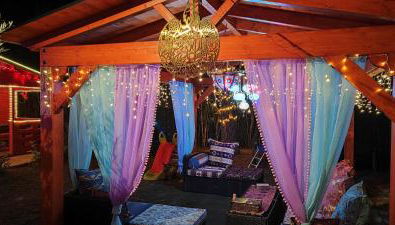 Refugio madera estilo árabe con estatuas, estanques y un pequeño zoo - Foto 3, Garden