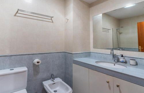 Céntrico apartamento con terraza - Foto 28