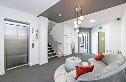 #94 Lux Crosby Gardens Apartment - 10 mins to Crosby Beach - Sleeps 4 - " Perfect for Business travelers and Small Families - Free Parking" - Foto 29