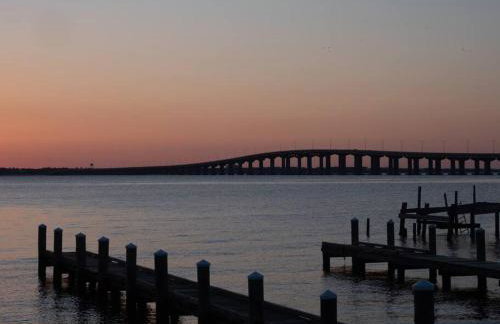 Relaxing 5-Bedroom Villa with Outdoor Oasis - Foto 25