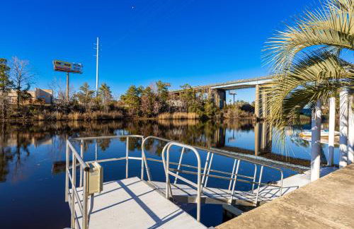 Paradise on Ocean Waterway Huge 5000 sq ft w Private Pool, Boat Dock, Grand Piano, Game Tables, BBQ, 1 acre Yard, Crib, Sleeps 34 - Photo 49