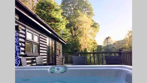 Mistletoe One Luxury Lodge with Hot Tub Windermere - Foto 1