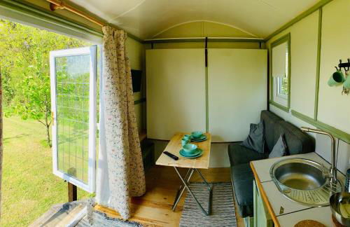 Hillcrest Hut - Photo 13