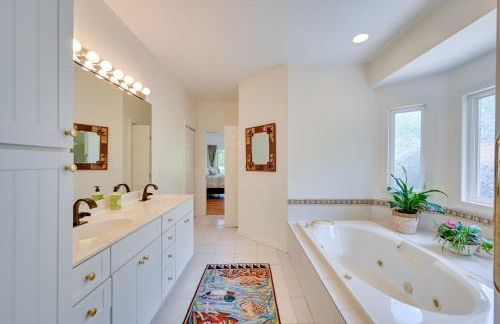 Game Room and Lake View Lake Hartwell Group Retreat - Foto 23