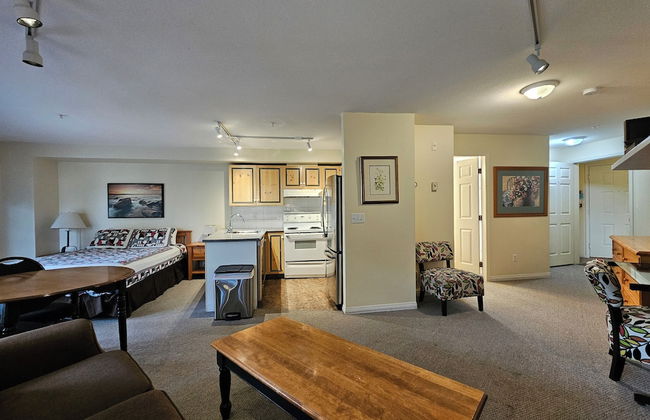 Borgata Lodge - Photo 14