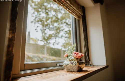 Lyme Tree Farm Cottages - Hotching Barn and Knockstone Cottage - Foto 27