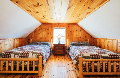 Ski Chalet w-Hot Tub, Only 3 min to Sunday River ski lifts! - Foto 8