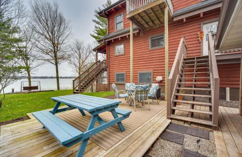 Modern Log Cabin with Rec Room, Steps to Lake! - Foto 35