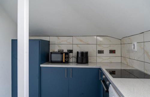 Stylish Luxury 2-Bed Newly Renovated flat - Foto 26