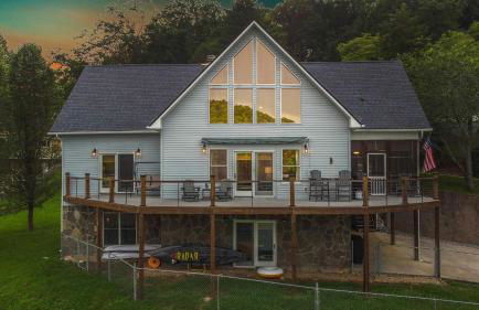 Family Friendly Lakefront with Private Dock Fire Pit Near Marinas - Foto 6