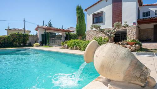 Encantadora villa con piscina climatizada marzo 2026 - Foto 4, Garden